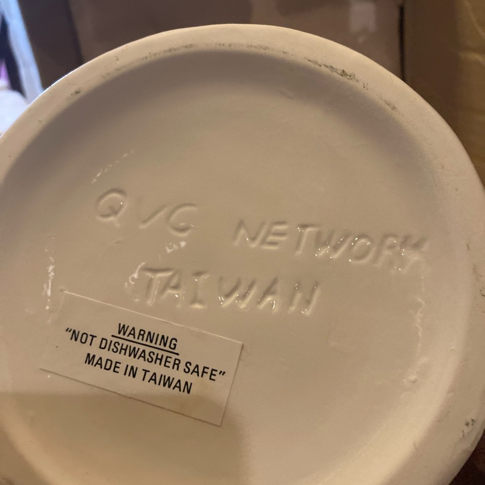 QVC network Holiday Mouse Ceramic Tea Set - Picture 11 of 14